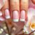 Manicure francuski – klasyka elegancji i nowoczesne trendy 2024